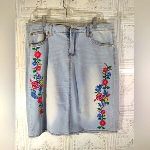 Denim Y2K  Embroidered Skirt Light Wash NWOT